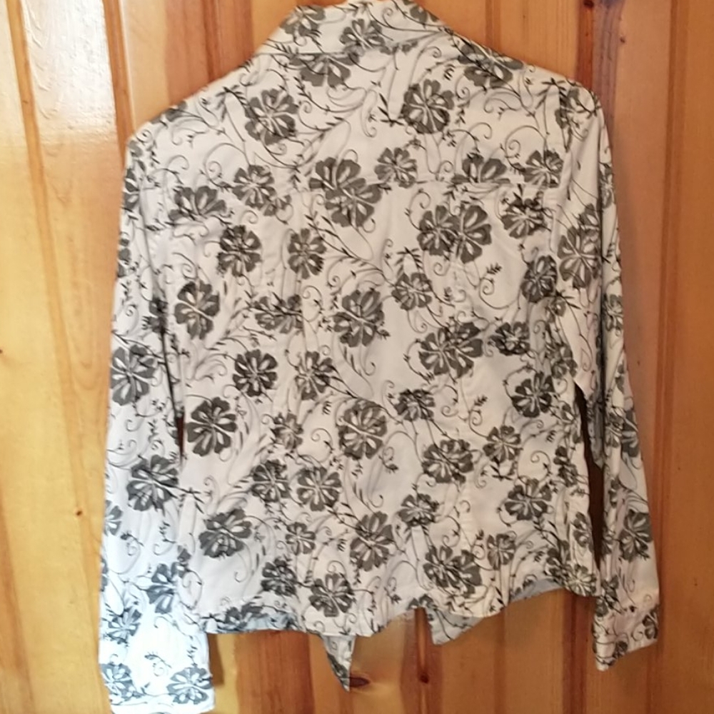 Jacket - Picture 3 of 3